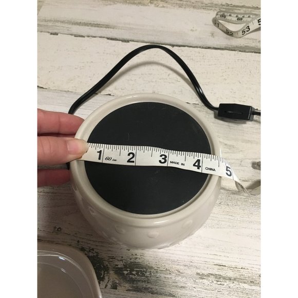 Cream ceramic with abstract designs electric scents wax warmer - Picture 4 of 6